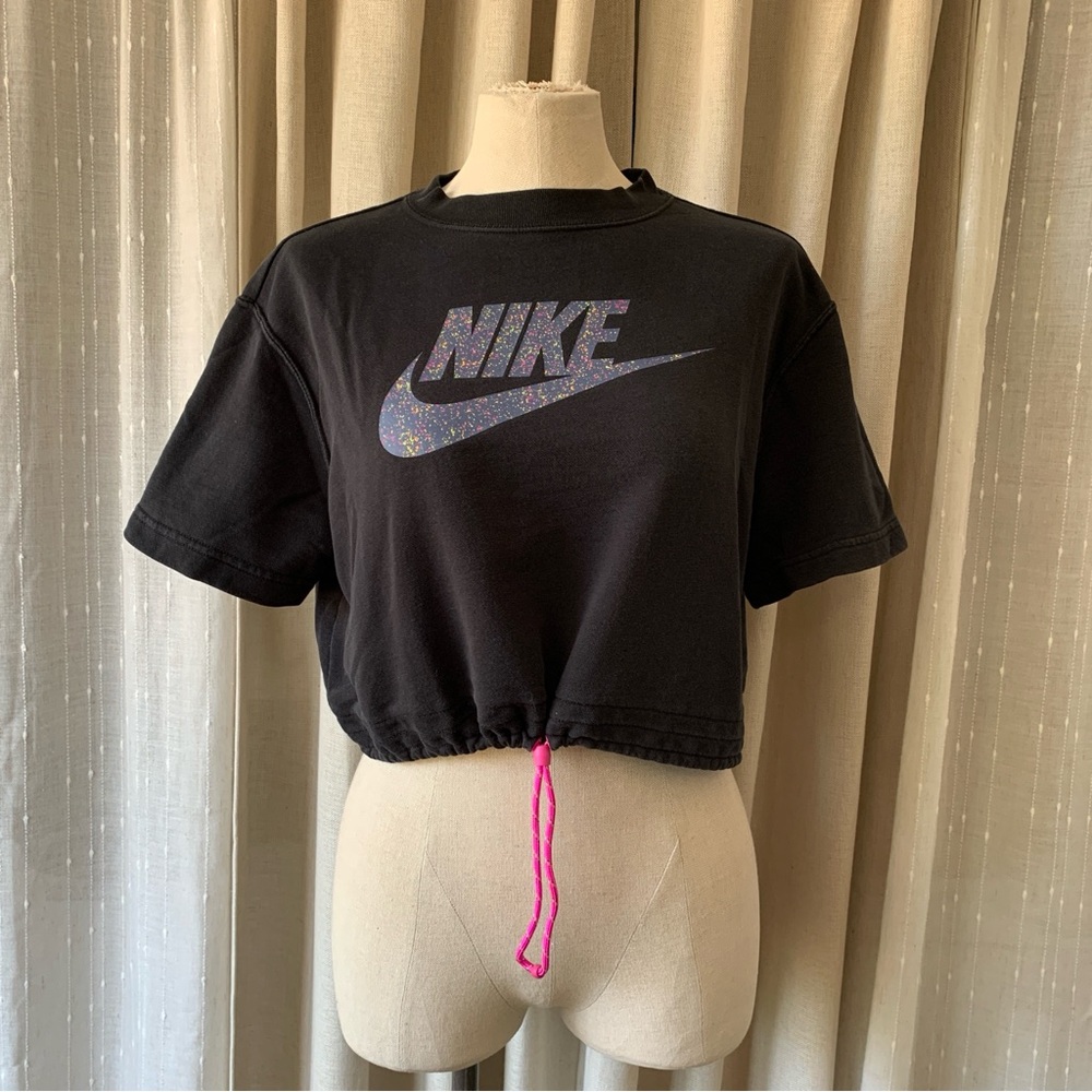 NIKE WOMENS CLASH SHORT SLEEVE CROP RETRO TOP S